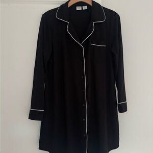 Cupcakes & Cashmere women’s black & white trim button sleep shirt gown MEDIUM